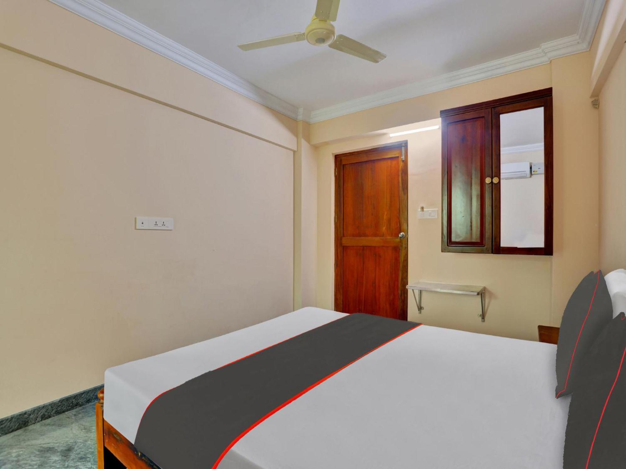 Family Castle Hotel Thiruvananthapuram Buitenkant foto